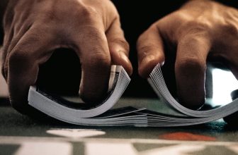 5 leuke kaartspellen om elkaar beter te leren kennen